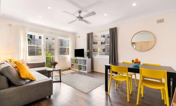 Rose Bay Appartement | Rose Bay Retreat - light airy balcony AC & views