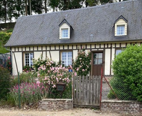 Maisnieres Maison | Rose des prés