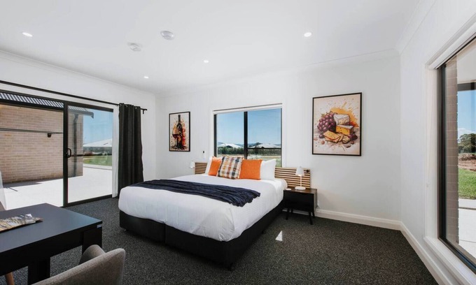 Central Mudgee Maison | Rosella Suite An Accessible Couples Retreat