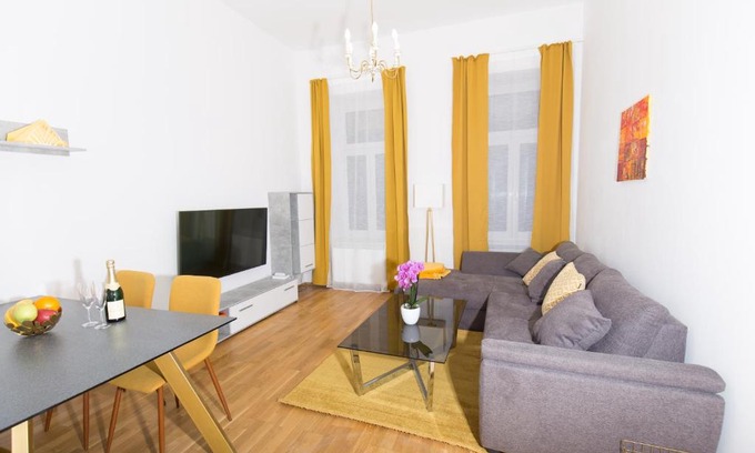 Hernals Appartement | Rosenstein Apartments by Family & Home