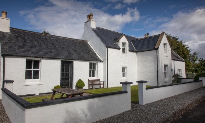 Roskhill Maison | Roskhill House