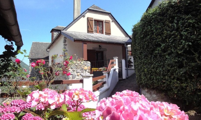 Escot Maison | ROUMENDARES - ESCOT - Gîte