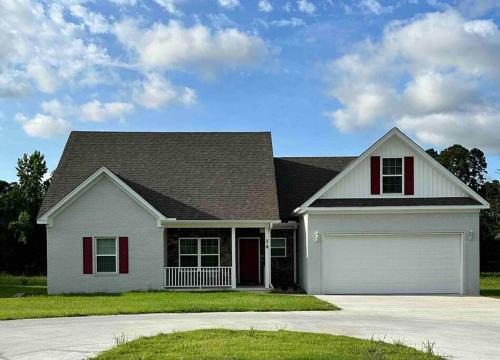 Conway Maison | Round Mountain Get Away!