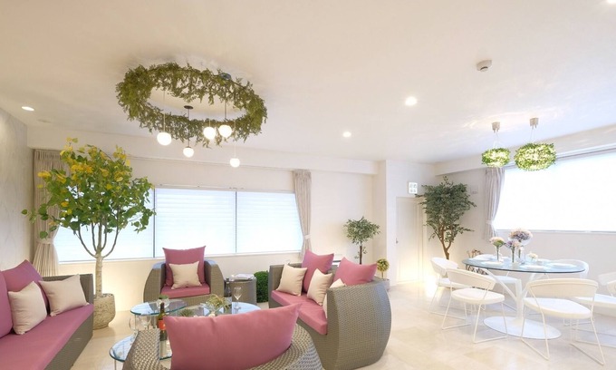Matsuyama Appartement | Rounded soft and feminine botanical style Click / Naha Okinawa