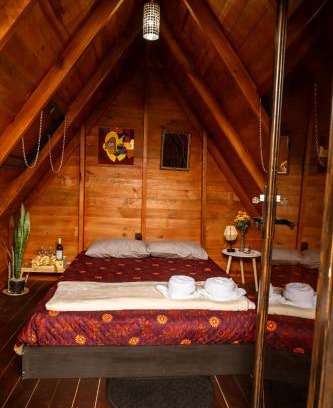 Rivas Cabine | Rousse Cabin