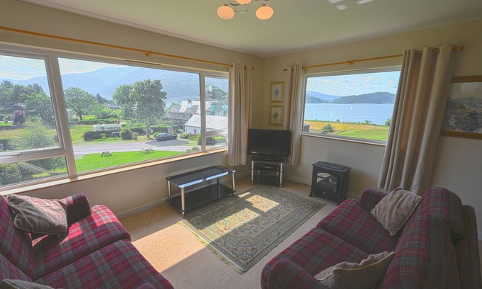 West Laroch Cabine | Rowan Cabin: The perfect Highlands Retreat