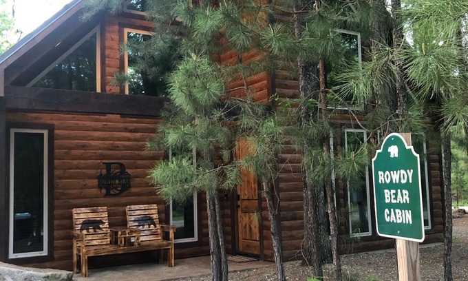 Broken Bow Cabine | 2019 Rowdy Bear - Luxe / Hot Tub / Table de billard / Loft