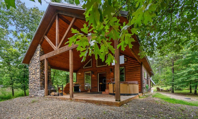 Hochatown Cabine | Rowdy Raccoon: 1 BR, 1 Bath, 2 personnes