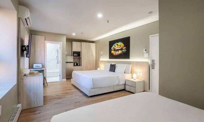 Gay Village Hôtel | Royal Duo – Downtown MTL Stay*