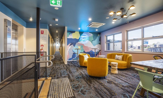 Essendon Hôtel | Royal Hotel by Nightcap Social