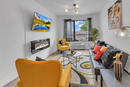 Elizabeth Appartement | Royal Oasis Indoor Pool, FREE Parking, Near NYC