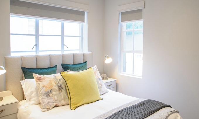 Paarl Appartement | Royal Pearl, Insta-worthy 1 bedroom Apartment with mountain view