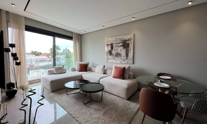 La Corniche Appartement | Royal Suite in lovely Anfa with WiFi, AC