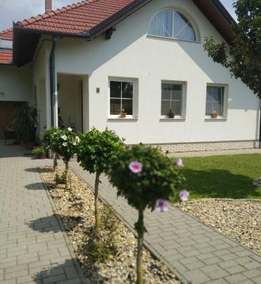 Gyoparosfuerdo Maison | Rozmaring Vendégház