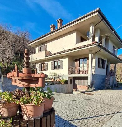 Roccasparvera Maison | Rubattiera casa vacanze