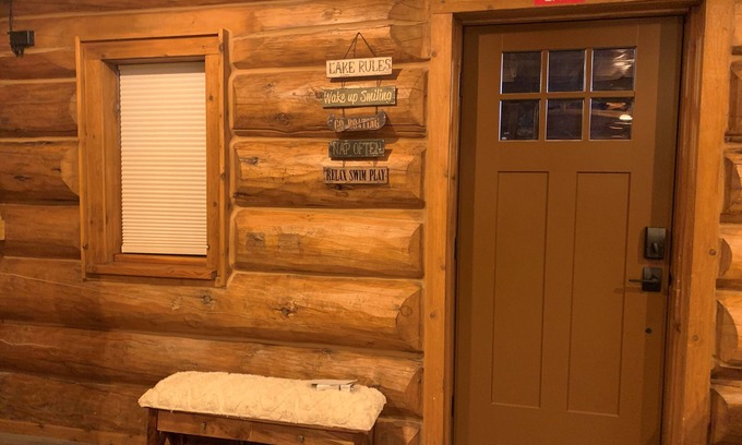 Medical Lake Autre | Ruby’s Resort Swedish Castle Log Home