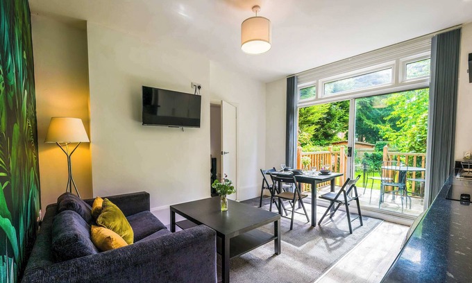 Moseley Appartement | Ruby Suite Moseley Mews by StayStaycations