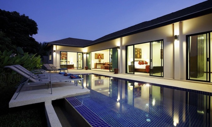 Rawai Villa | Ruby Villa: 3 chambres, piscine privée Villa, près de Nai Harn Beach, femme de ménage et cuisiner