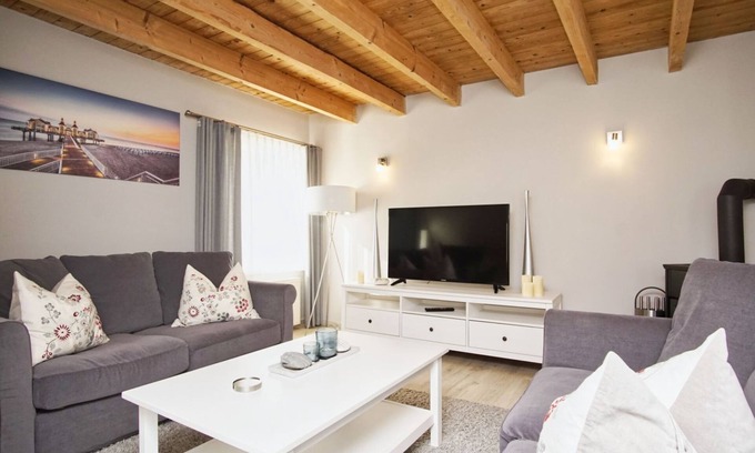 Bergen auf Ruegen Appartement | Ruhig und Idyllische Lage, Ahoi Erlebnisbad Gratis - Gutshaus Silvitz Fewo 04 - Gutshaus Silvitz
