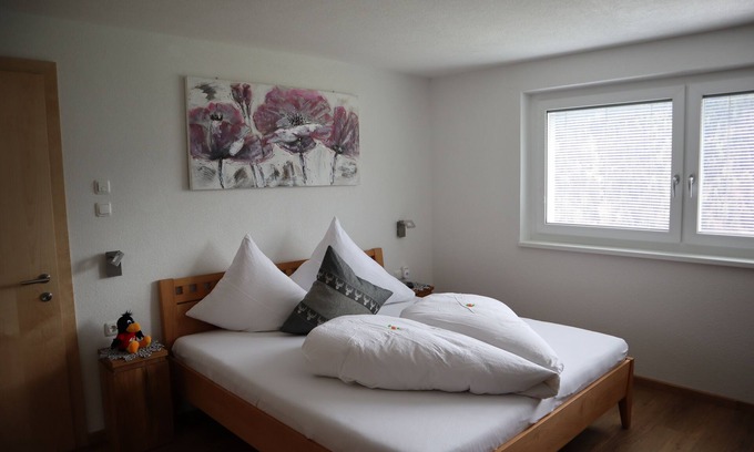 Landeck Appartement | Ruhige Ferienwohnung in den Tiroler Bergen