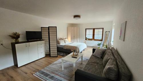 Urbach-Kirchdorf Maison | Ruhiges Ferienzimmer mit eigenem Bad am Waldrand