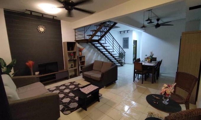Pasir Gudang Appartement | Rumah teres 2 tingkat & 3 bilik