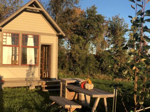 Greenwich Maison | Runamuk Farm Camp with a View near the Adirondacks