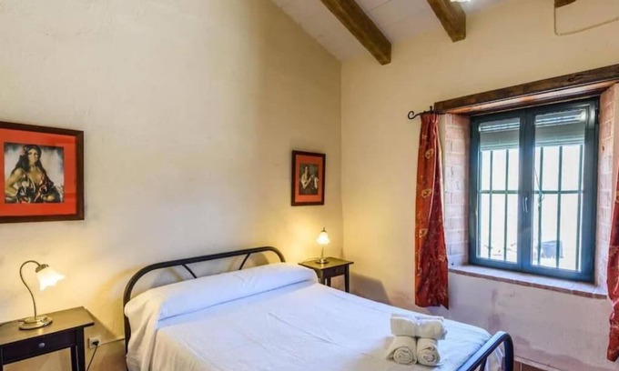 La Puebla de los Infantes Maison | Rural house on a 22-hectare farm. Dehesa, Olivar, trails, swamp and animals
