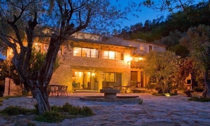 Porqueres Appartement | Rural apartment Mas Rovira for 2 people