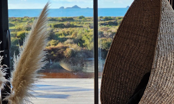 Thornton Maison | Rural Beachfront, Private With Amazing Views Over Land, Ocean and Islands