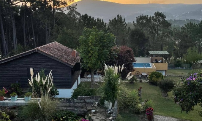 O Rosal Appartement | Rural Complex 'Shakti Rio Mino' with Lake Views, Private Pool and Wi-Fi