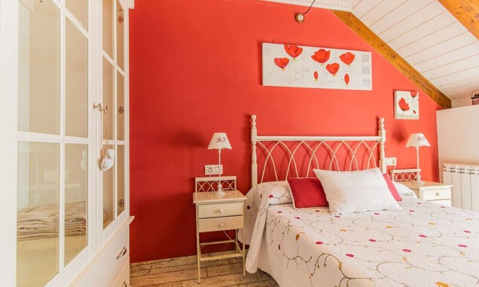 Senegue Maison | Rural Duplex in the Pyrenees - Garden and Parking