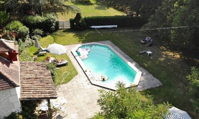 Queyssel Maison | Paix et tranquillité en famille rurale. 8 personnes, indépendant.