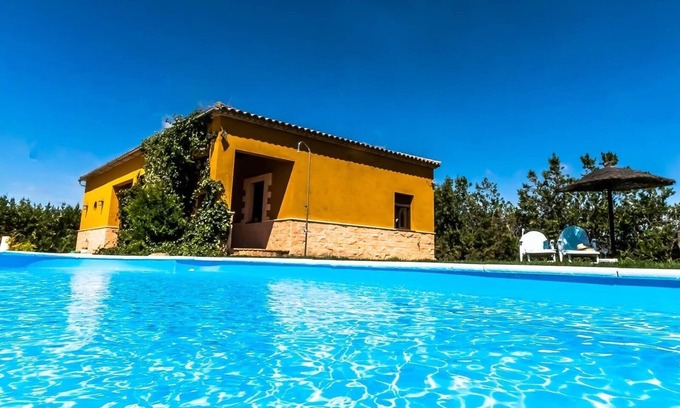 La Lantejuela Maison | Maison de vacances rurale 'Villa Lucrecia' avec piscine et Wi-Fi