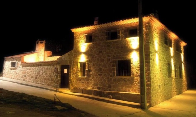 Puente del Congosto Maison | Rural house "El Gorgocil"4**** your meeting place, for 8 people