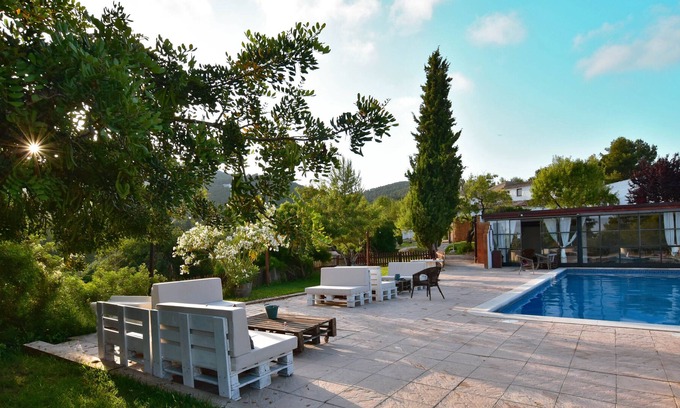 Sant Pere de Ribes Cottage | Gîte Can Ramonet pour 30 personnes