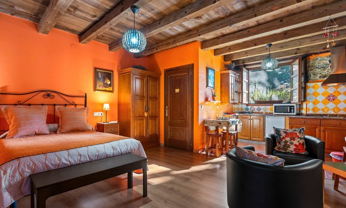 Vilaframil Maison | Maison de campagne "Nogueira" avec vue sur les montagnes, terrasse privée et Wi-Fi