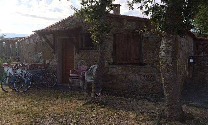 Tomino Cottage | Casa rural con gran finca cerrada y asador exterior