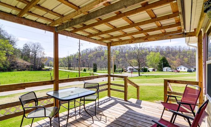 Dabolt Maison | Rural Kentucky Vacation Rental ~ 15 Mi to London!