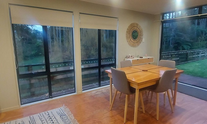 Welcome Bay Cabine | Rural Living Close to the City