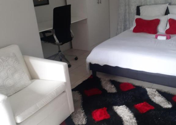 Kempton Park Maison | Ruros Guest House