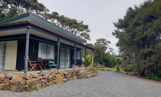 Tuateawa Maison | Ruru Retreat in Tuateawa