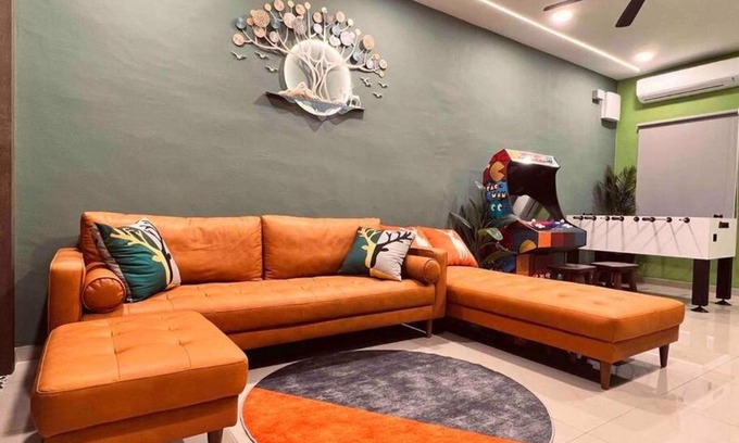 Taman Century Maison | Rusa Cottage (Sleeps 10 pax - 1 min walk from KSL)