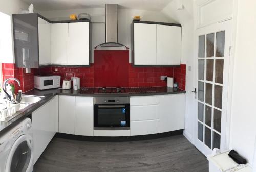 Whittington Maison | Rushden Vacation Home