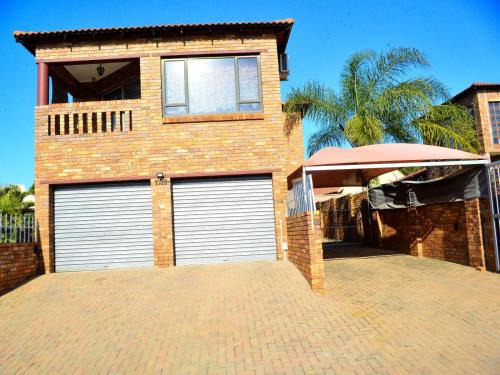 Rustenburg Maison | Rustenburg Self-Catering