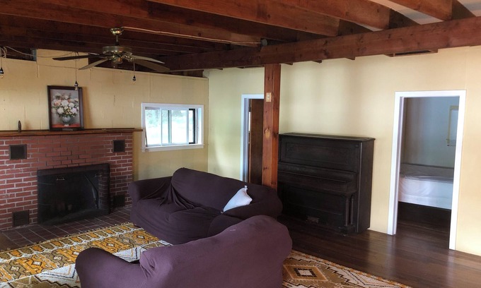 Towanda Cabine | Rustic 2-bedroom cabin on Mountain Lake, Towanda PA