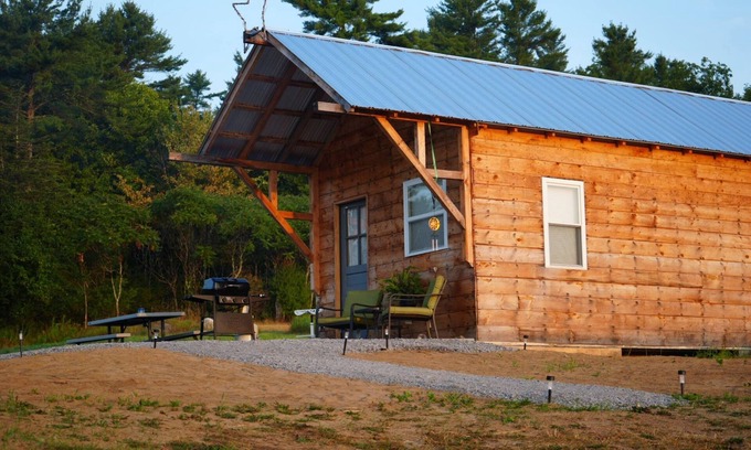 Willsboro Cabine | Rustic ADK cabin off grid with electric option