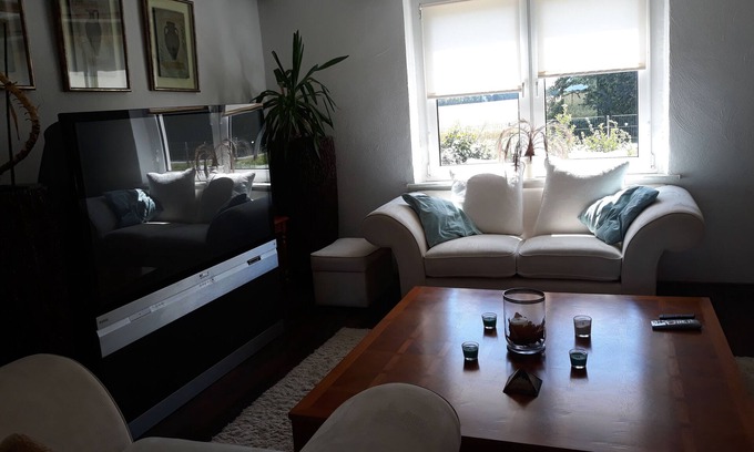 Luessow Maison | Grande maison de vacances rustique en face de Stralsund