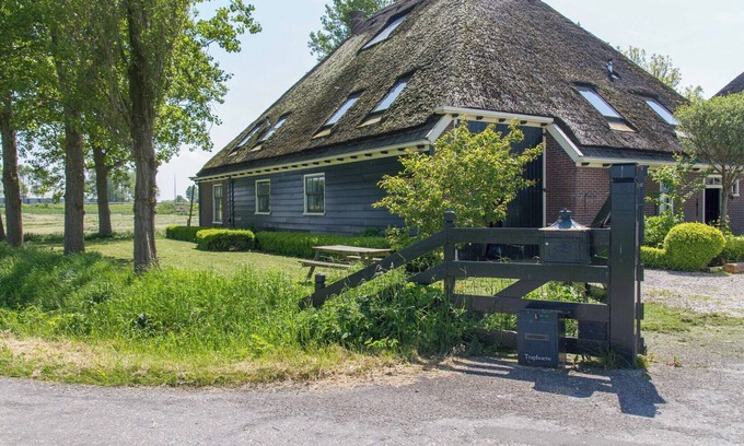 Schagen Appartement | Rustic apartment in old Dutch farmhouse