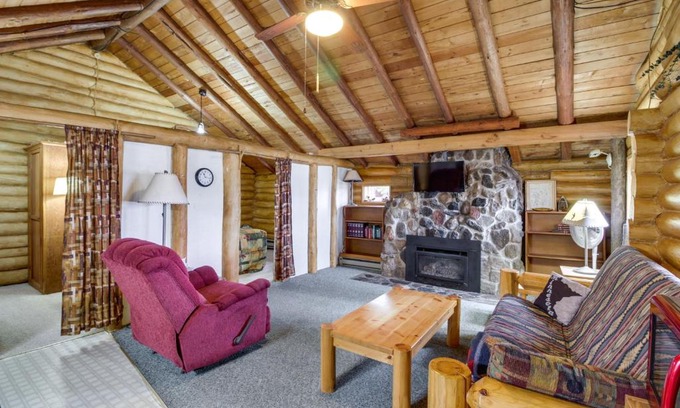 Puposky Appartement | Rustic Bemidji Cabin with Boat and Lake Access!